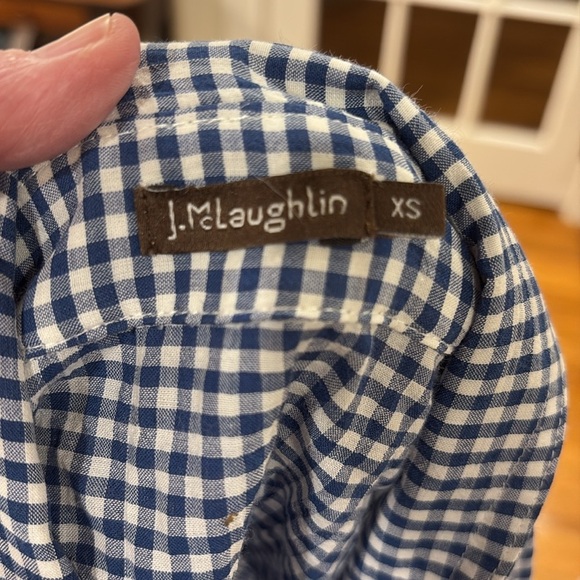 J. McLaughlin Women’s Blue and White Casual Button Down Shirt. Size XS - Picture 6 of 8